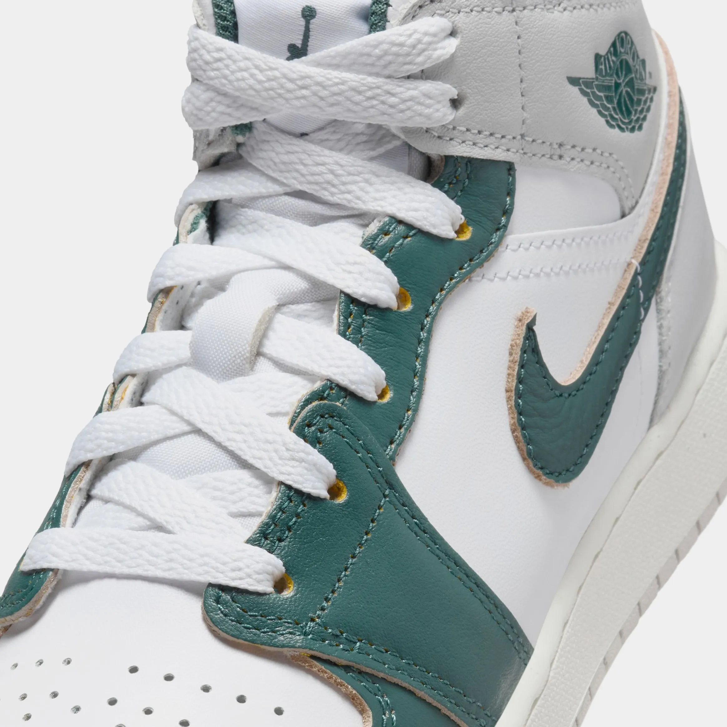 Air Jordan 1 Retro Mid SE Oxidized Green Grade School Lifestyle Shoes (White/Oxidized Green/Sail/Neutral Grey)