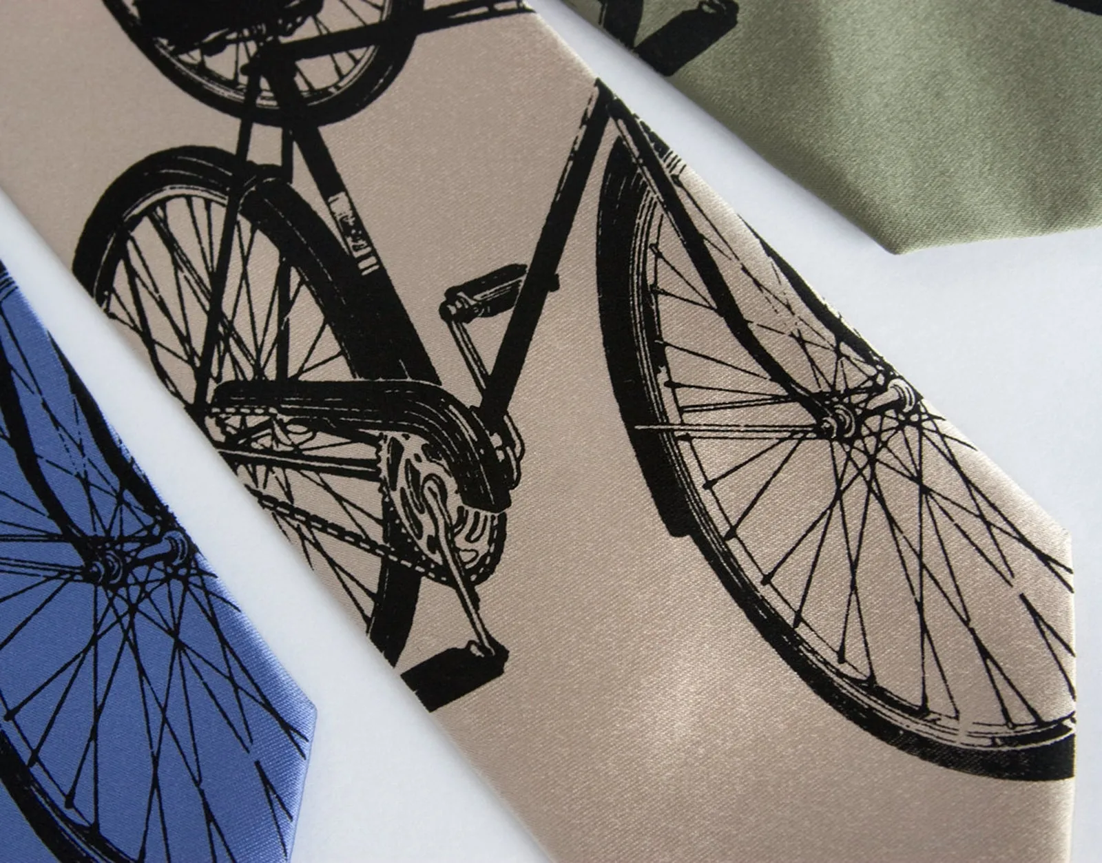 Bicycle Necktie. Triple Cruiser Bike Tie