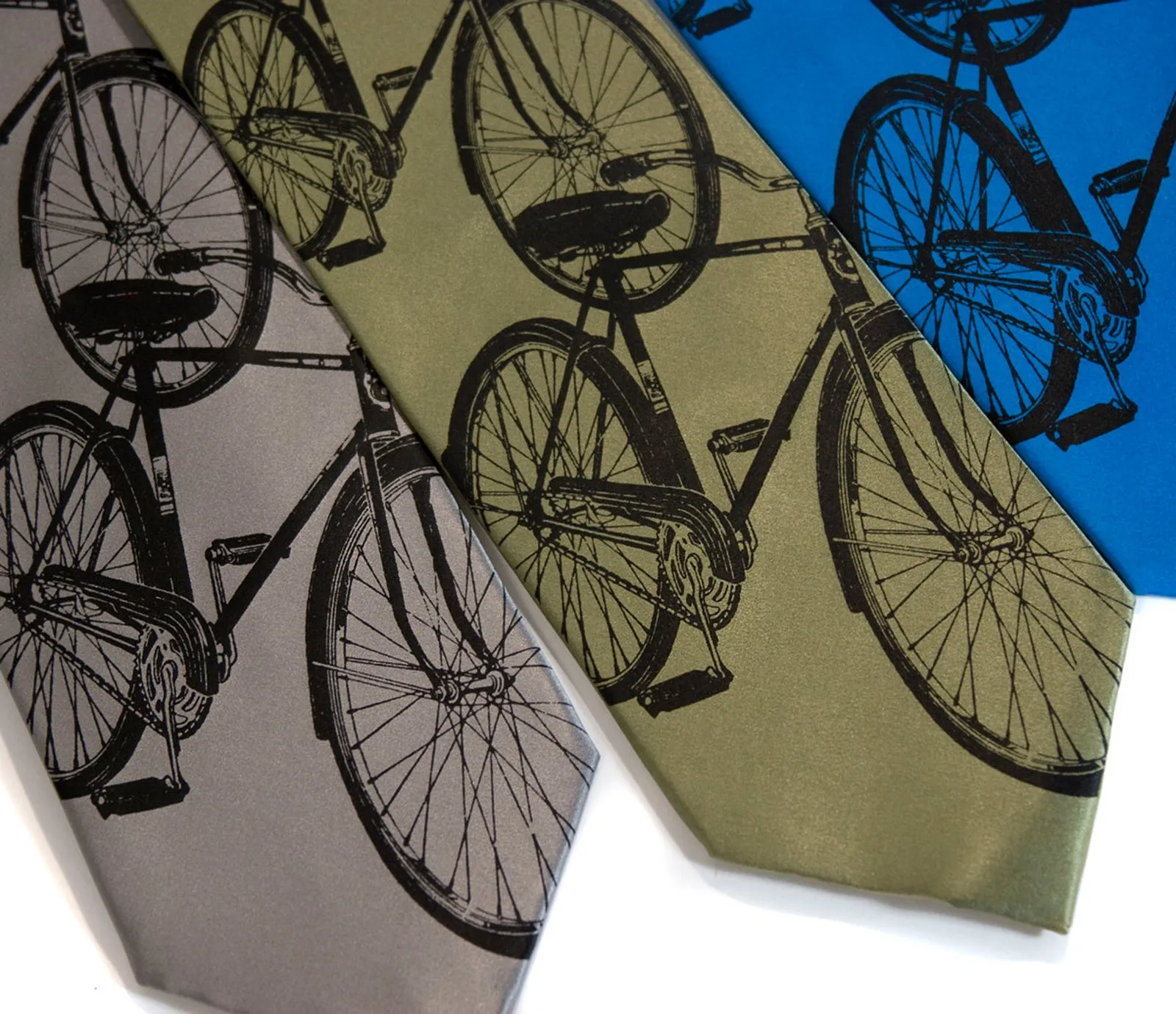 Bicycle Necktie. Triple Cruiser Bike Tie