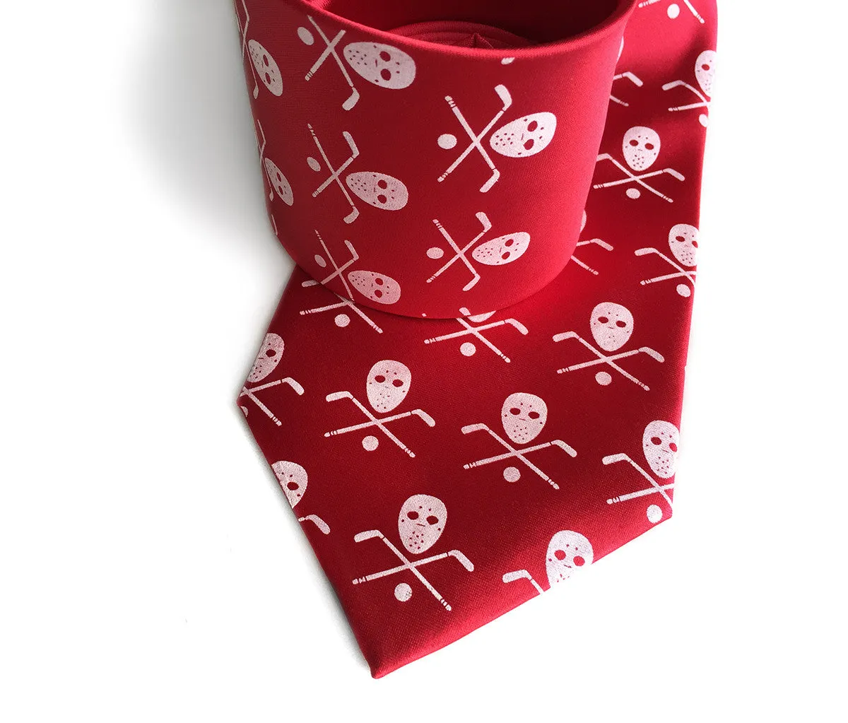 Hockey necktie. Stick, mask & puck print.