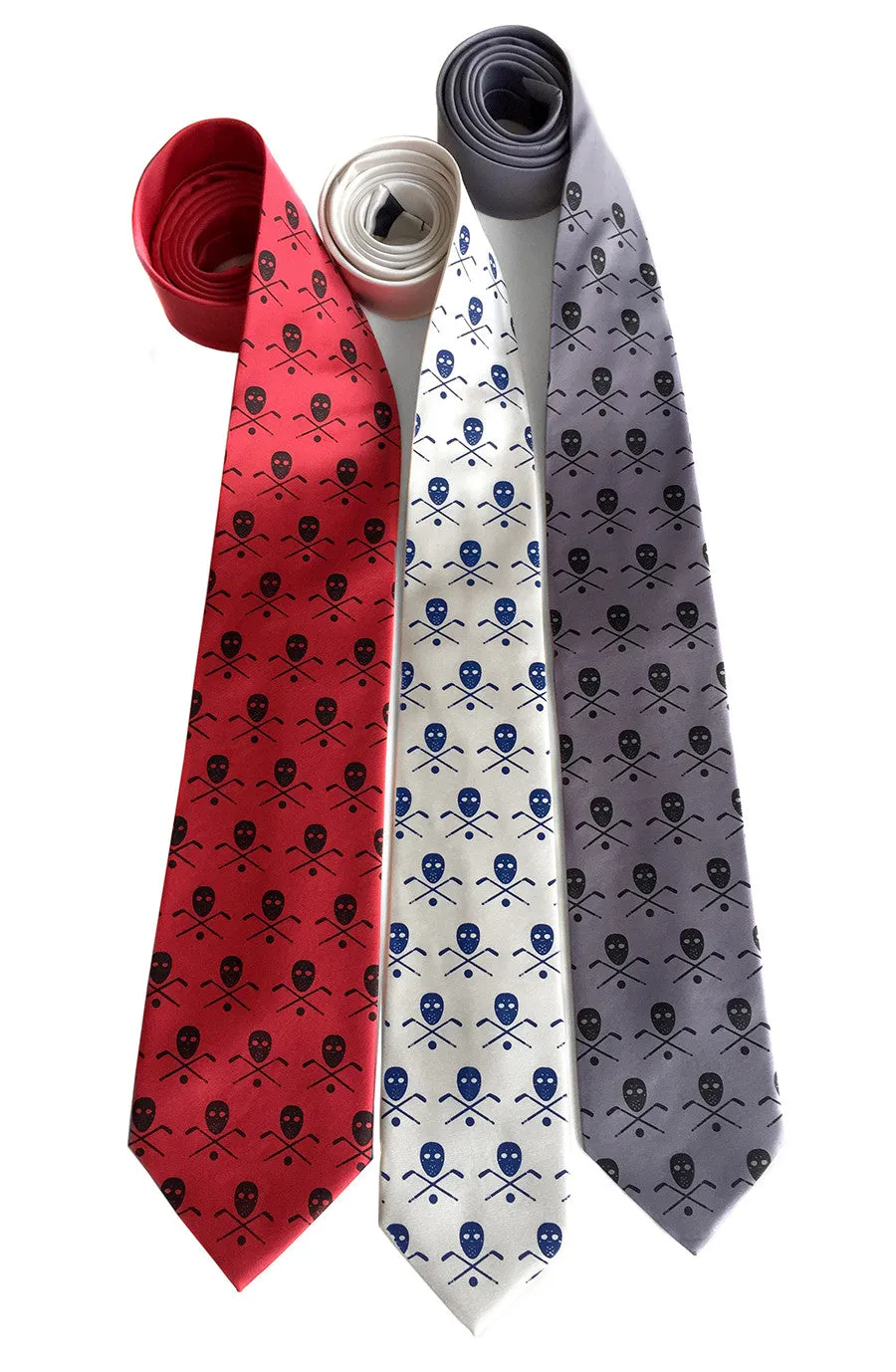 Hockey necktie. Stick, mask & puck print.