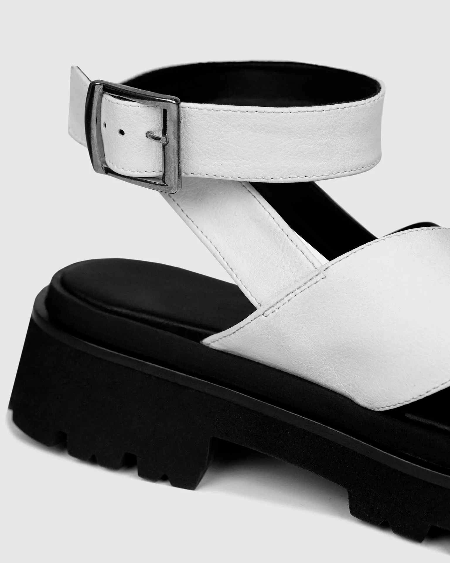 Medley Cross Strap Desserto® Cactus Leather Sandals | Black & White