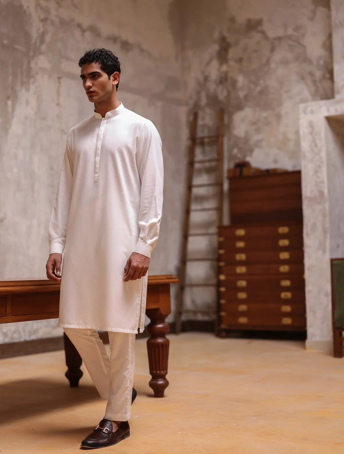 OFF-WHITE JACQUARD KURTA PAJAMA