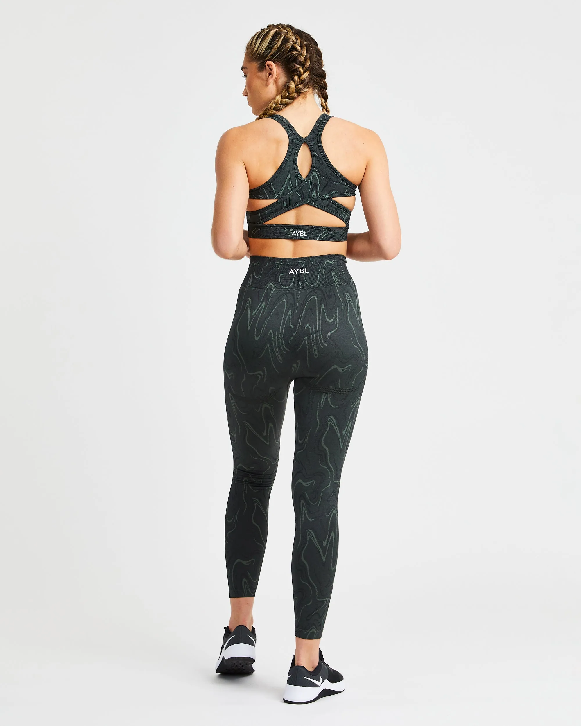 Velocity Seamless Sports Bra - Black