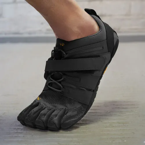 Vibram Men's V-Train 2.0 in Black Black